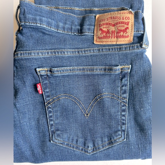 Levi’s Boyfriend - Medium Wash - Sz 33 - Picture 14 of 14